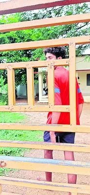 విక్రంపురంలో గంజాయి కలకలం..! 