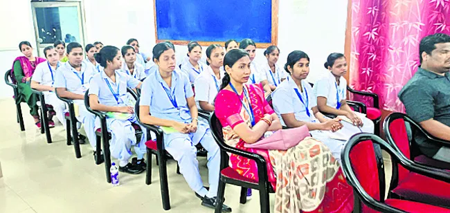 పొగాకు, గంజాయికి దూరంగా ఉండాలి 