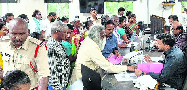 మా బాధలు చూడండి