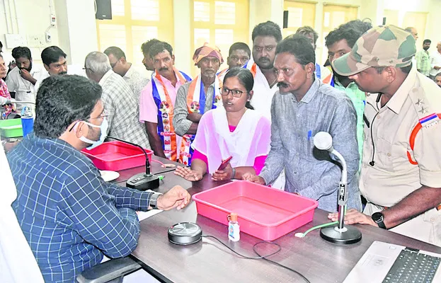 అర్జీల పరిష్కారానికి ప్రాధాన్యం