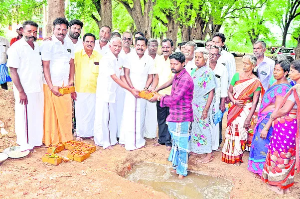 రేషన్ దుకాణానికి భూమిపూజ