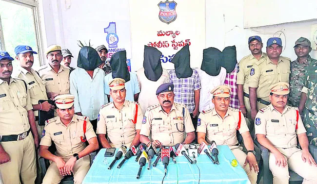 పాత కక్షలతోనే ప్రాణం తీశారు