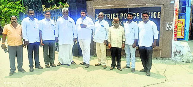 గంజాయి బాబుల ఆగడాలు ఆపండి