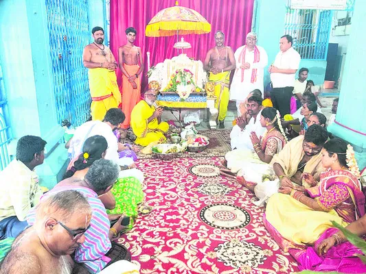మట్టపల్లిలో నిత్య కల్యాణం