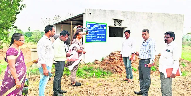 సంక్షేమ పథకాలను పక్కాగా అమలుచేయాలి