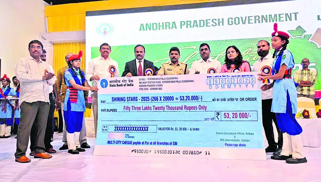 ‘షైనింగ్ స్టార్స్’తో ఉజ్వల భవిష్యత్తు