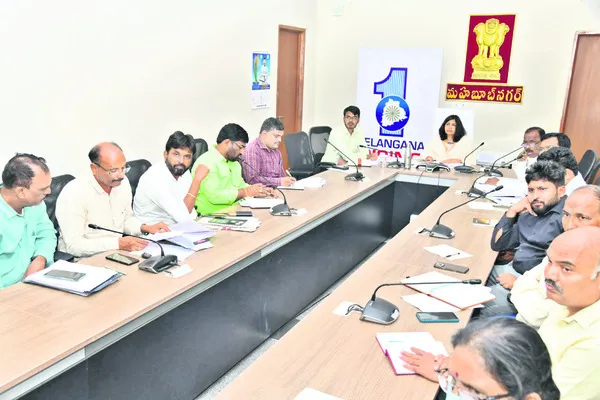 మహిళా శక్తిని వేగవంతం చేయాలి