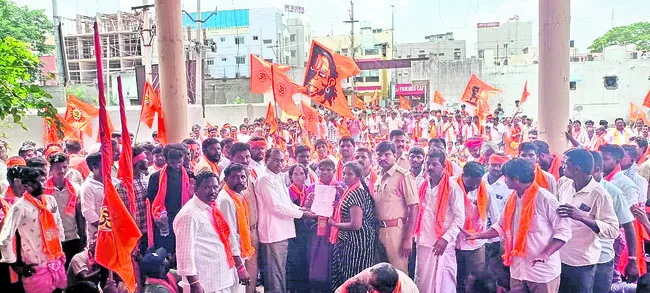 శ్మశానవాటిక కోసం ఉద్యమబాట