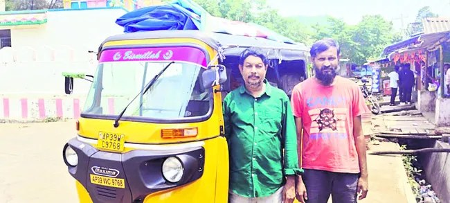 ఆర్టీసీ పార్సిల్ సర్వీస్లో బట్టల మూట మాయం