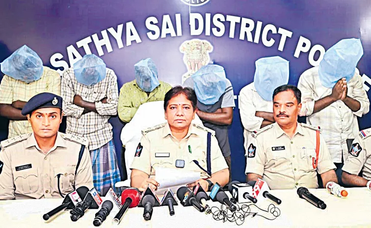 Six Detained In Anantapur Inter Student Incident
