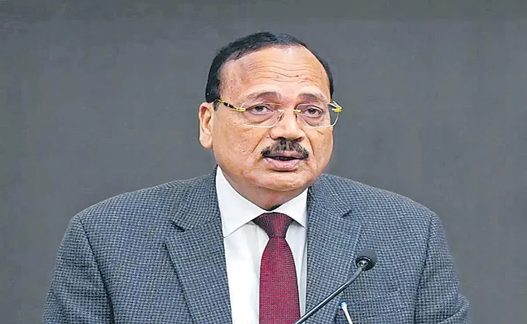 Collegium imperfect but preserves independence of judges