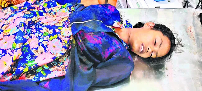 యువతి ఆత్మహత్య