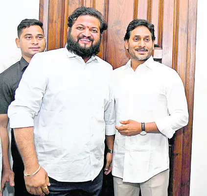 వైఎస్