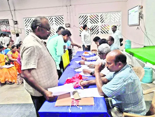 ఎస్జీటీలకు కౌన్సెలింగ్