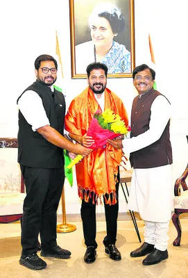 ● మంత్రి వివేక్‌కు పోర్ట్‌పోలియోపై చర్చ ● కేటాయింపుపై క