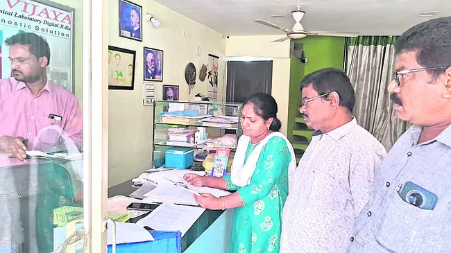 అనుమతి లేని ఆస్పత్రికి జరిమానా, నోటీస్