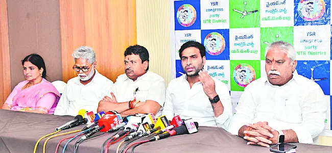 సమిధలవుతున్న వనితలు 