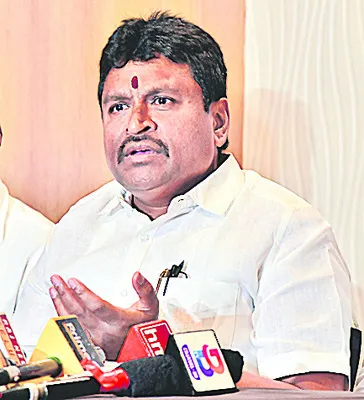 అరాచకాలు చూపిస్తే బ్యాన్ చేస్తున్నారు..