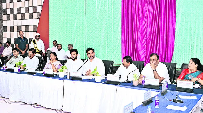 ప్రపంచ రికార్డు లక్ష్యంగా యోగా దినోత్సవం 