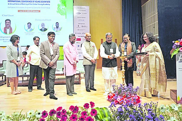 జ్ఞాన ఉద్యమంలో భారత్ ముందంజ