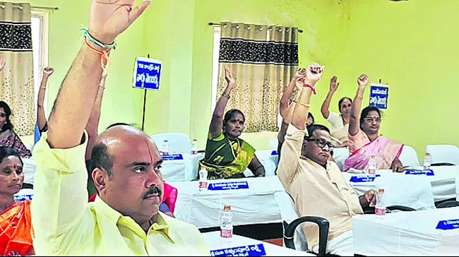 అడ్డగోలు అవిశ్వాసం సంపూర్ణం