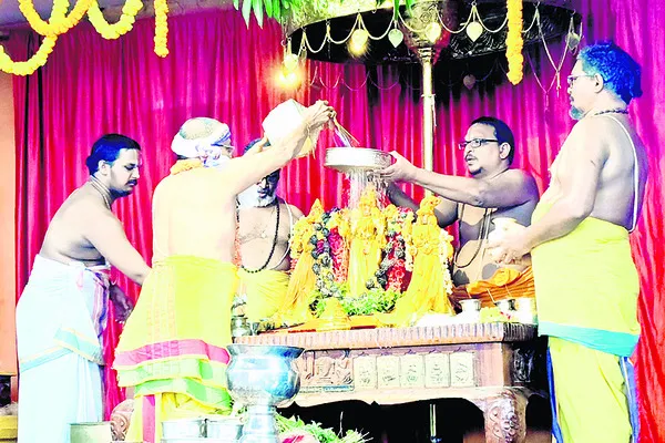 భద్రాద్రి రామయ్యకు వైభవంగా జ్యేష్ఠాభిషేకం