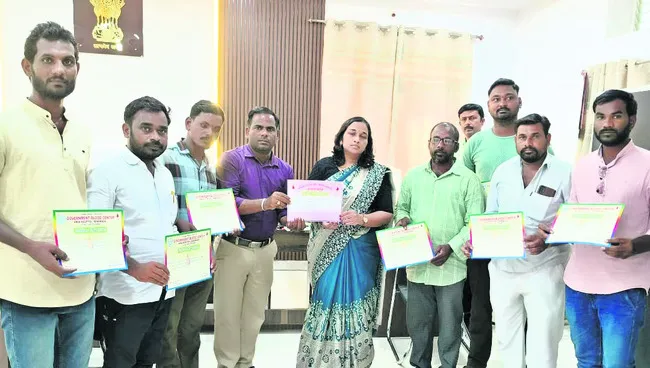 రక్తదానం చేసి.. ప్రాణదాతలు కండి