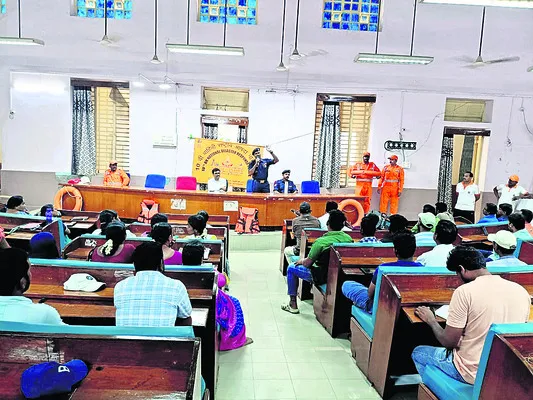 విపత్తులు ఎదుర్కోవడంపై శిక్షణ