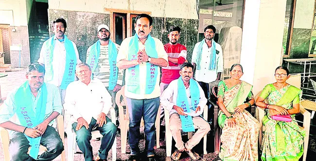 మత్స్యసొసైటీ ఖాతాలో నగదు జమచేయాలి