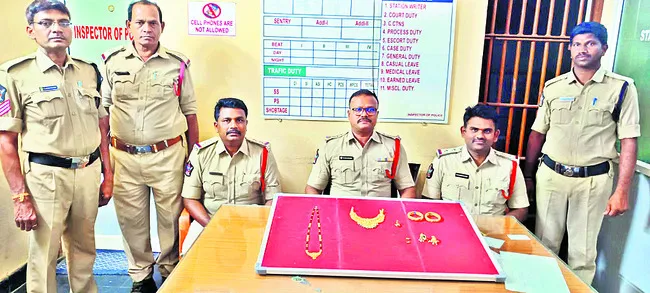 హౌసింగ్ బోర్డు చోరీ కేసులో పురోగతి