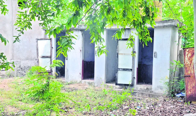 మహిళ బ్లాక్మెయిల్