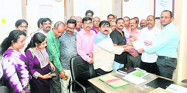 జర్నలిస్టులకు ఉచిత వైద్య పరీక్షలు