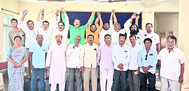 బీసీ సమాజాన్ని రాజకీయ శక్తిగా మార్చాలి