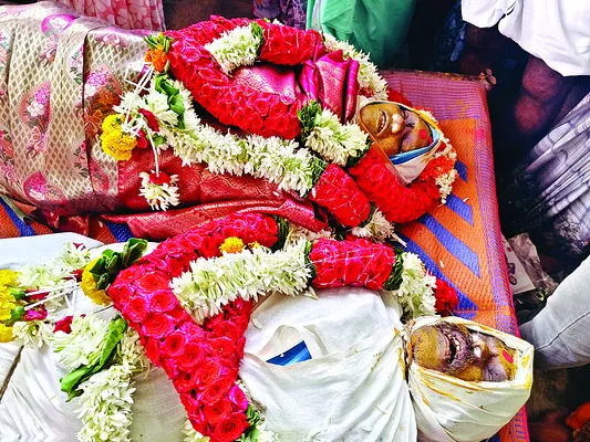 హత్యలు.. అత్యాచారాలు.. కబ్జాలు