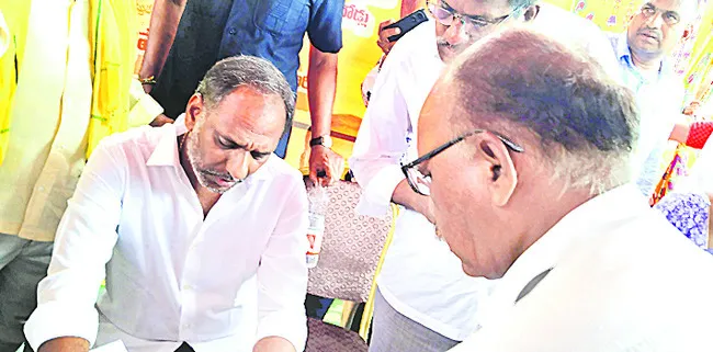 అగ్ని ప్రమాదంలో సర్వం కోల్పోయాం 