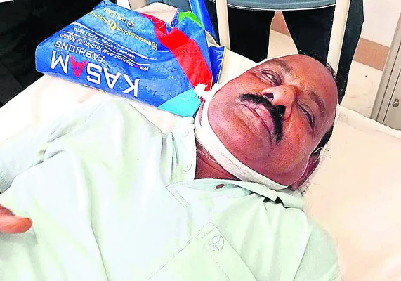 కాంగ్రెస్ నాయకుడిపై దాడి