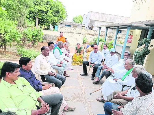 పరిశ్రమల పేరిట.. పొలాలు లాక్కుంటారా..? 