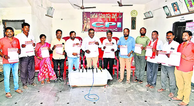 కమిషన్ ఎదుట అబద్ధాలు చెప్పిన కేసీఆర్