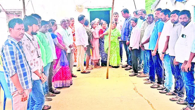 సహచరుడి కుటుంబానికి చేయూత