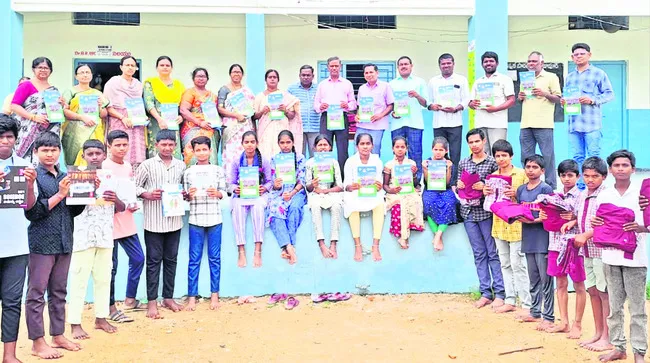 తొలిర