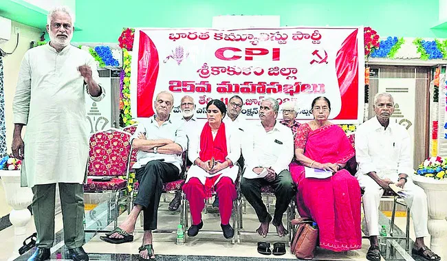 పెండింగ్ ప్రాజెక్టులను పూర్తి చేయాలి