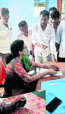 రైతుల పేరుతో రుణాలు స్వాహా?