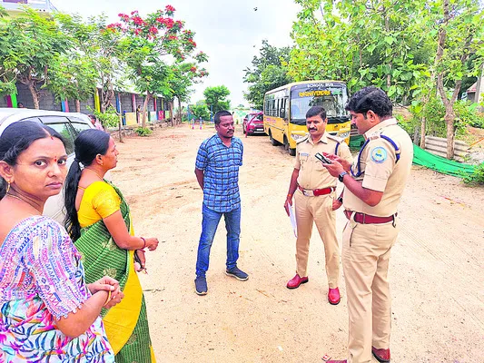 ఫిట్‌నెస్‌ లేని స్కూల్‌   బస్సులపై చర్యలు