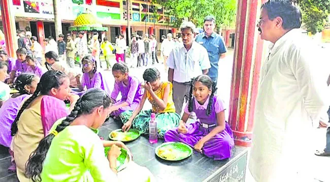 ప్రభుత్వ విద్య బలోపేతమే ధ్యేయం