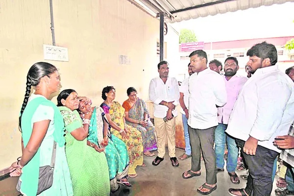 మృతుల కుటుంబాలకు రూ.కోటి పరిహారమివ్వాలి