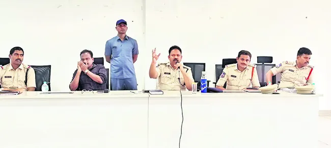 క్రమశిక్షణ, సమయపాలనతో గుర్తింపు
