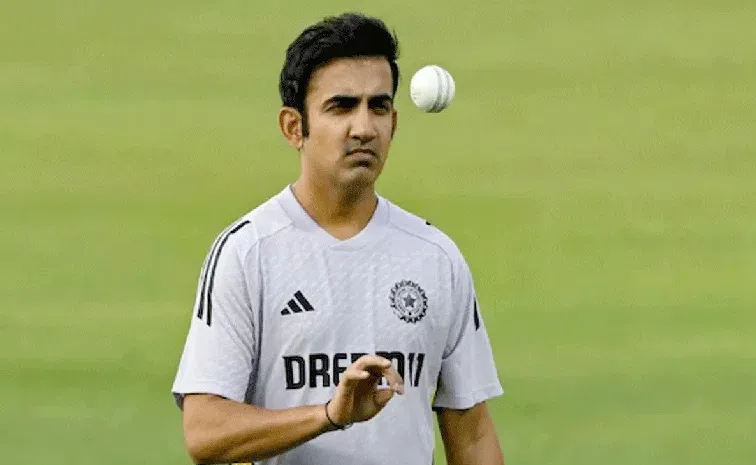 Gautam Gambhir flies back to India due to family emergency before India vs England Tests3