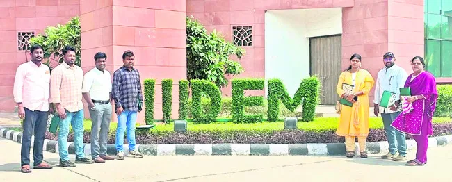 ఎన్నికల శిక్షణకు జిల్లా అధికారులు