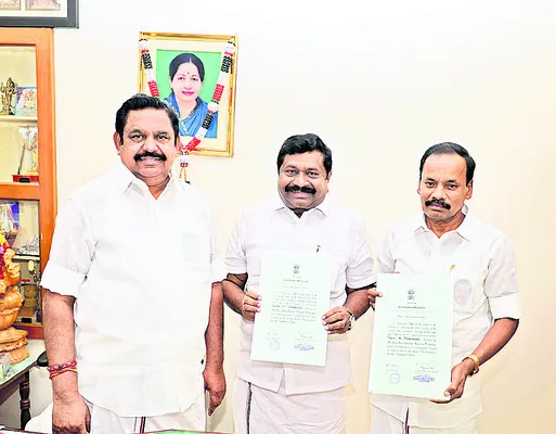 ఎంపీలకు పళణి ఆశీస్సులు