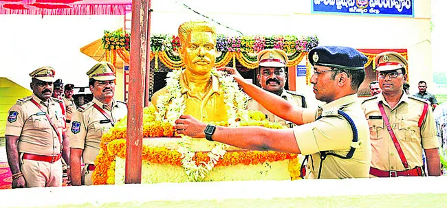 నేరాల నియంత్రణే లక్ష్యంగా పనిచేయాలి
